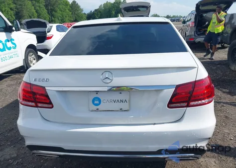 2015 Mercedes-Benz E 350 из США, поврежденный, VIN WDDHF5KB3FB110640